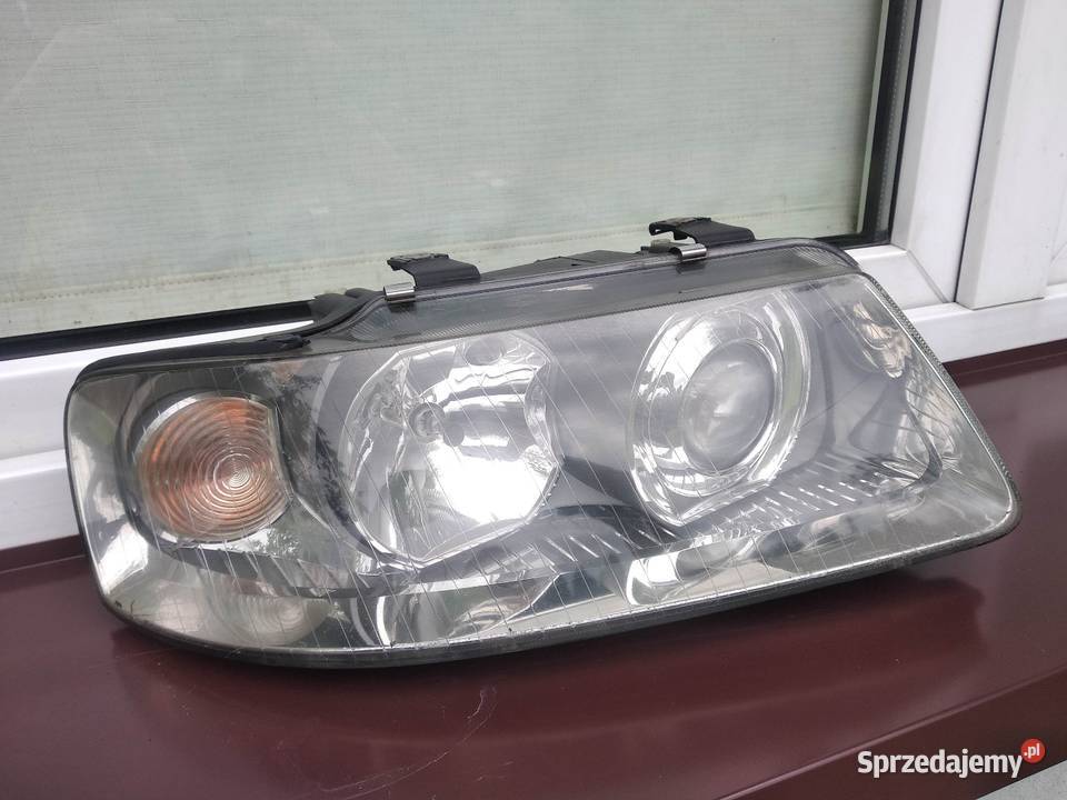 Audi A3 8L LIFT FL lampa przednia prawa Sieradz