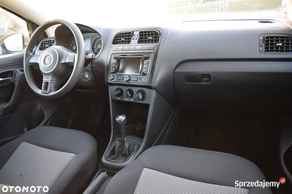 VW Polo benzyna Idealny do miasta Zarejestrowany Rok produkcji 2010 Kutno
