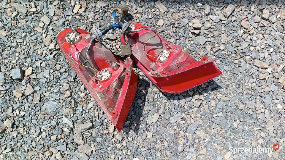 Lampa tył tylna prawa lewa komplet lamp osobowe małopolskie