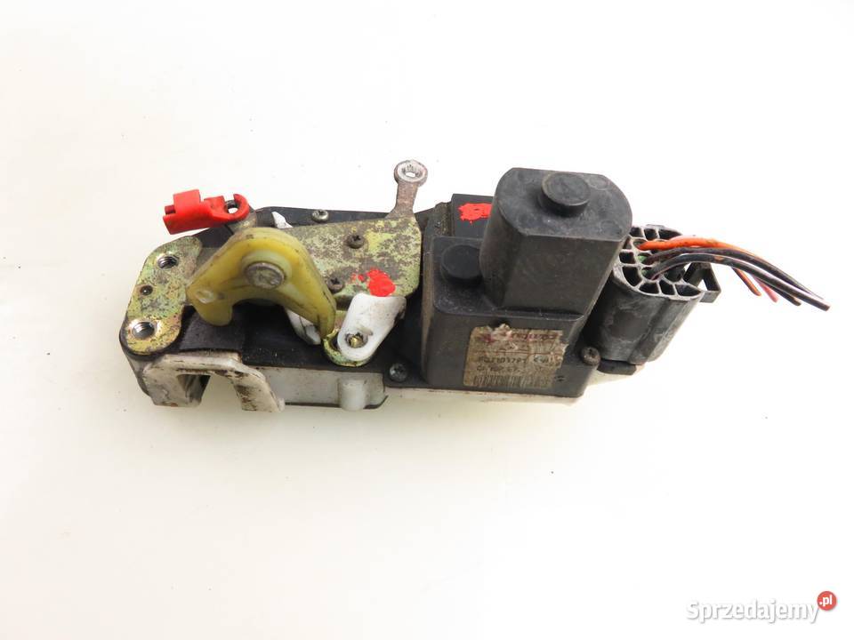 ZAMEK LEWY PRZEDNI ROVER 200 III RF F0J101791