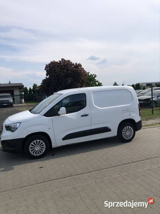 Opel combo E 1560cm3 Ostrów Wielkopolski