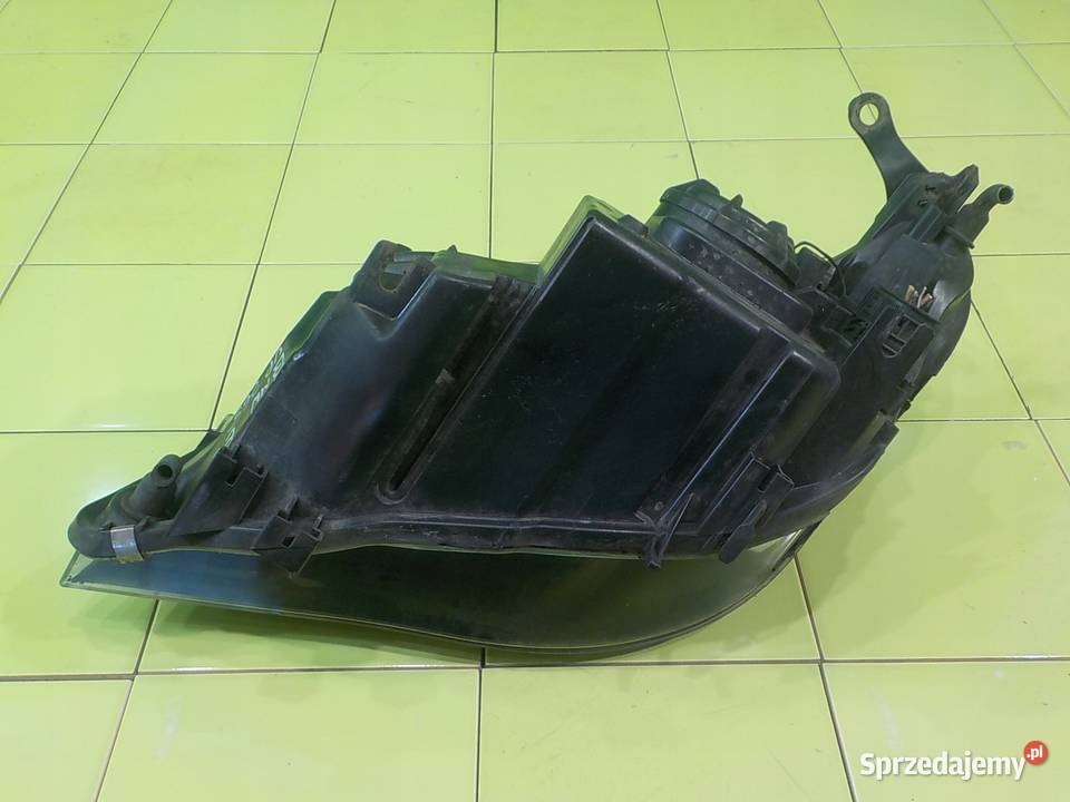 BMW E60 MPAKIET 20 D 06r SEDAN 4D lampa prawa Części samochodowe Suków