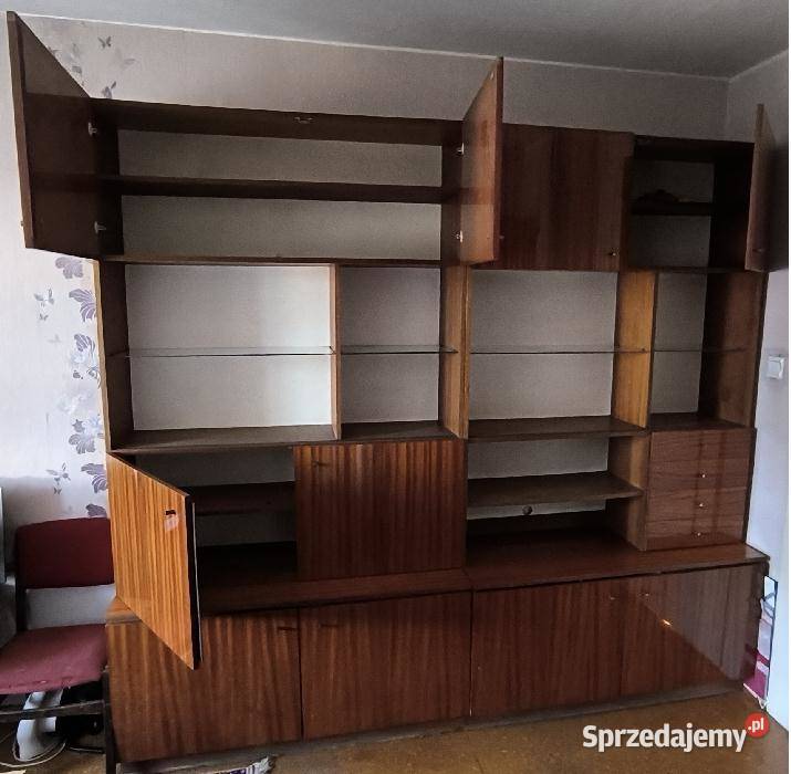 Meblościanka z czasów PRL Meblościanki Góra