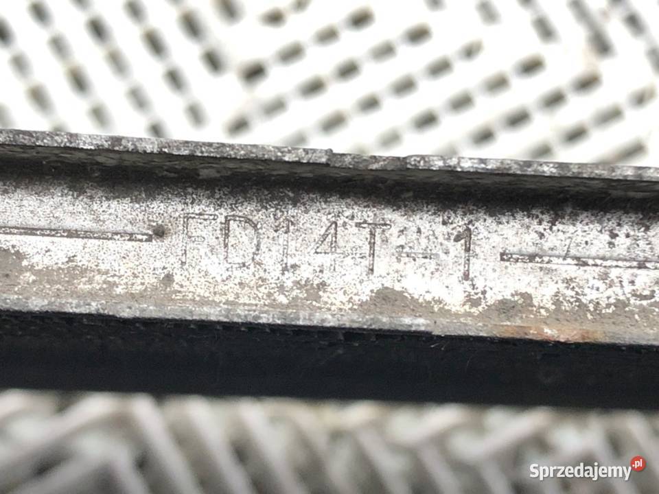 CHŁODNICA WODY HYUNDAI i30 16 90 0712 RADIATOR osobowe podkarpackie sprzedam