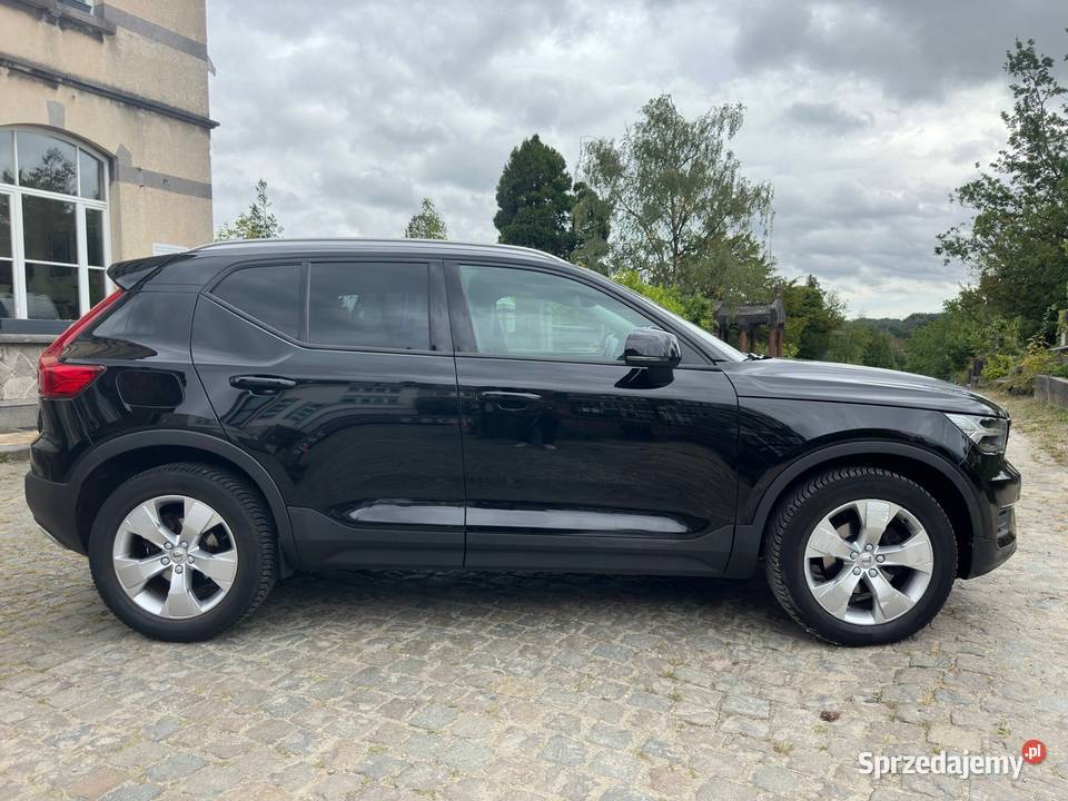 2019 Volvo XC40 15 T3 Momentum Warszawa