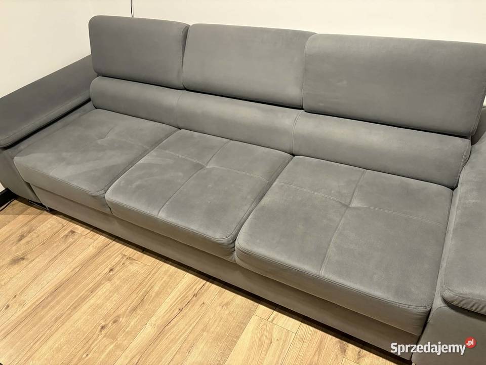 Wygodna sofa salonowa z regulowanymi zagłówkami Kraków