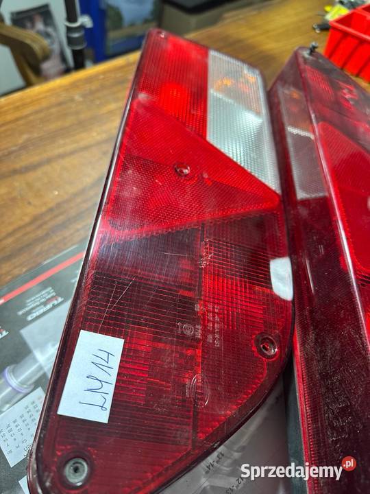 Lampy DE GREFF CARAVAN prawa lewa do przyczepy mazowieckie Grzebowilk