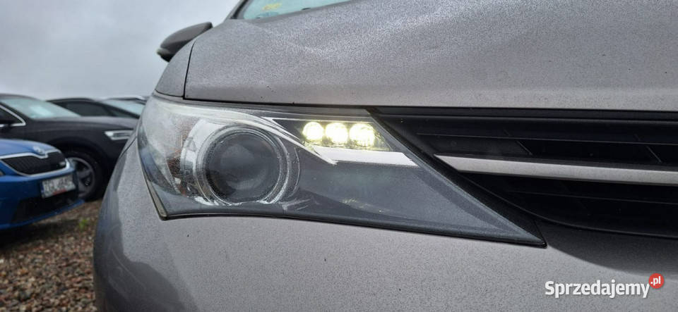 Toyota Auris climatronic ledy II 2012 manualna Lębork