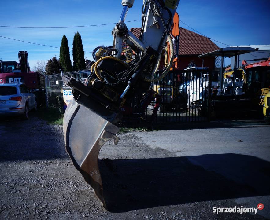 Koparka gąsienicowa Volvo EC 220 E 2015 nie Koparki Jeziorko sprzedam