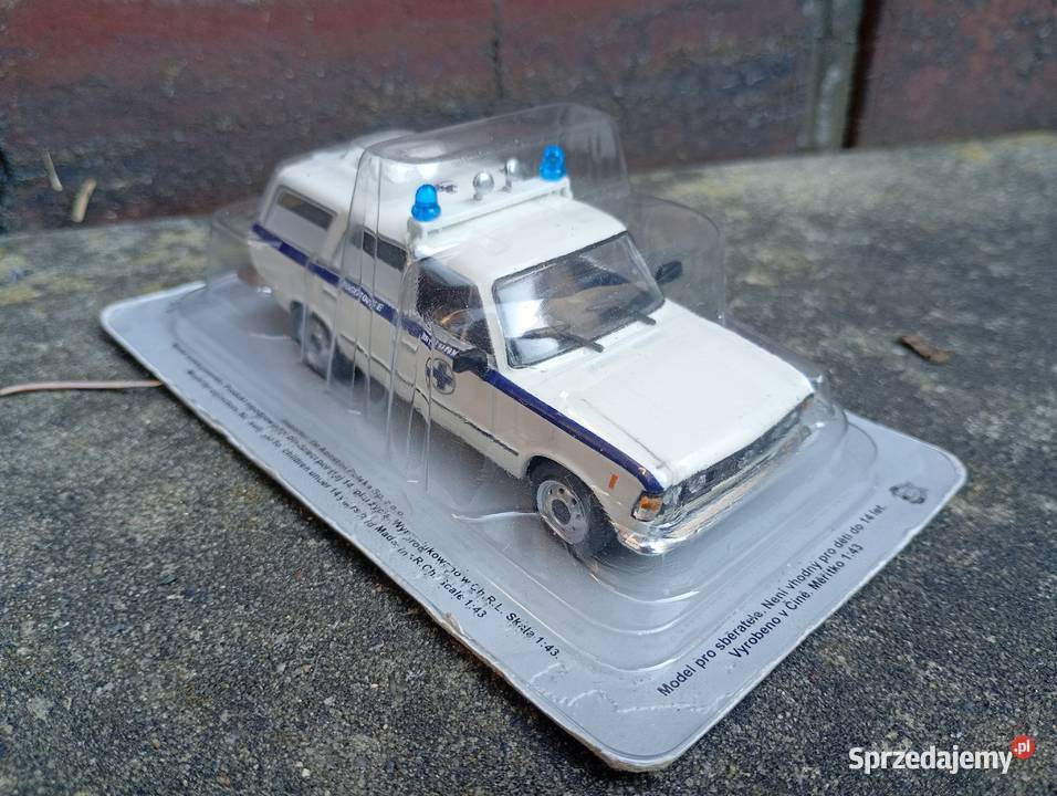 FIAT 125P SANITARKA kultowe auta PRL model 143 Warszawa