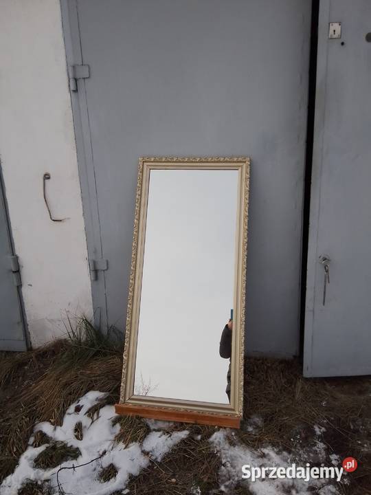 Piękne duże lustro w złotej ramie z okresu PRL