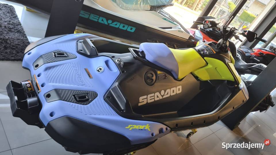 BRP SeaDoo Spark Trixx 1UP 65RB Vapor Blue and Nowy Sącz