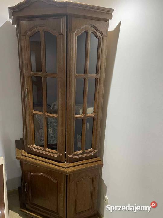 Witryna narożna duża Trzemeszno