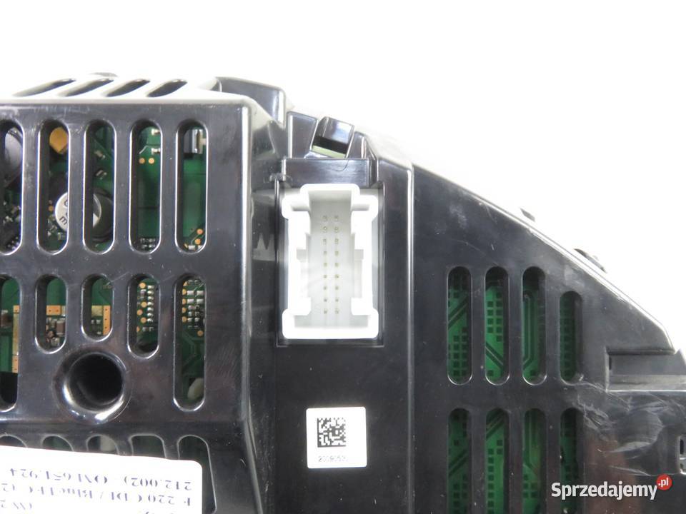 LICZNIK MERCEDES KLASA E W212 E 220 CDI