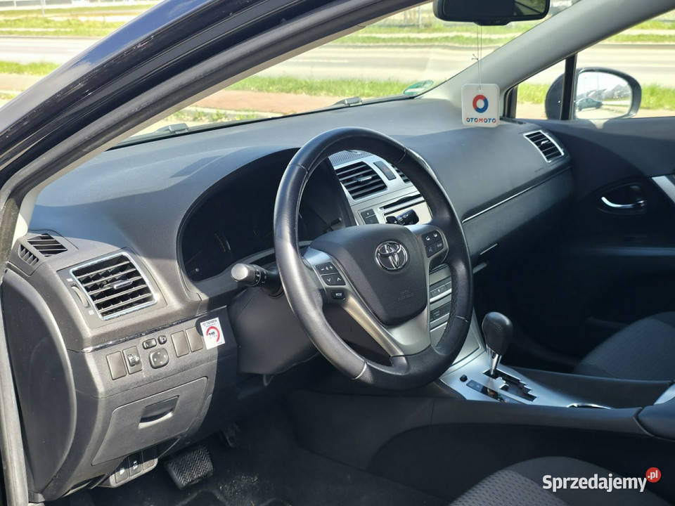Toyota Avensis 18 Benzyna Serwisowany Gwarancja wspomaganie kierownicy świętokrzyskie Piekoszów