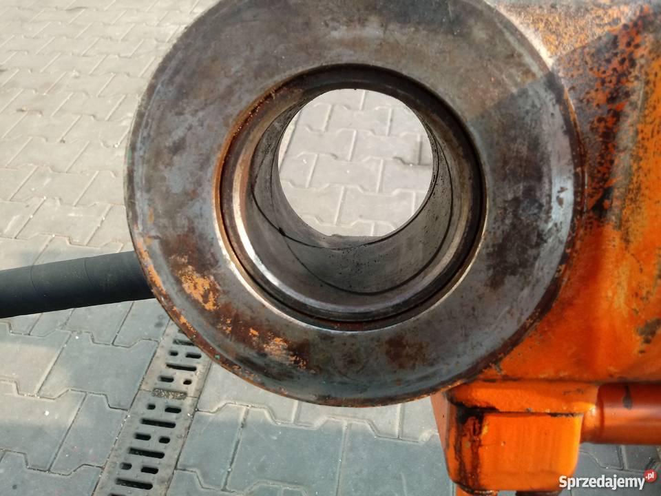 Siłownik Daewoo DL220 225 80 95 sprzedam