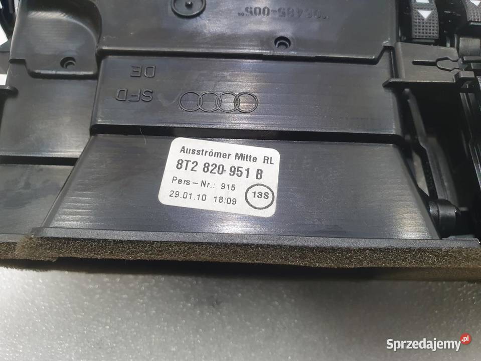 KRATKA NAWIEWU ŚRODKOWA AUDI A5 8T 8T2820951B