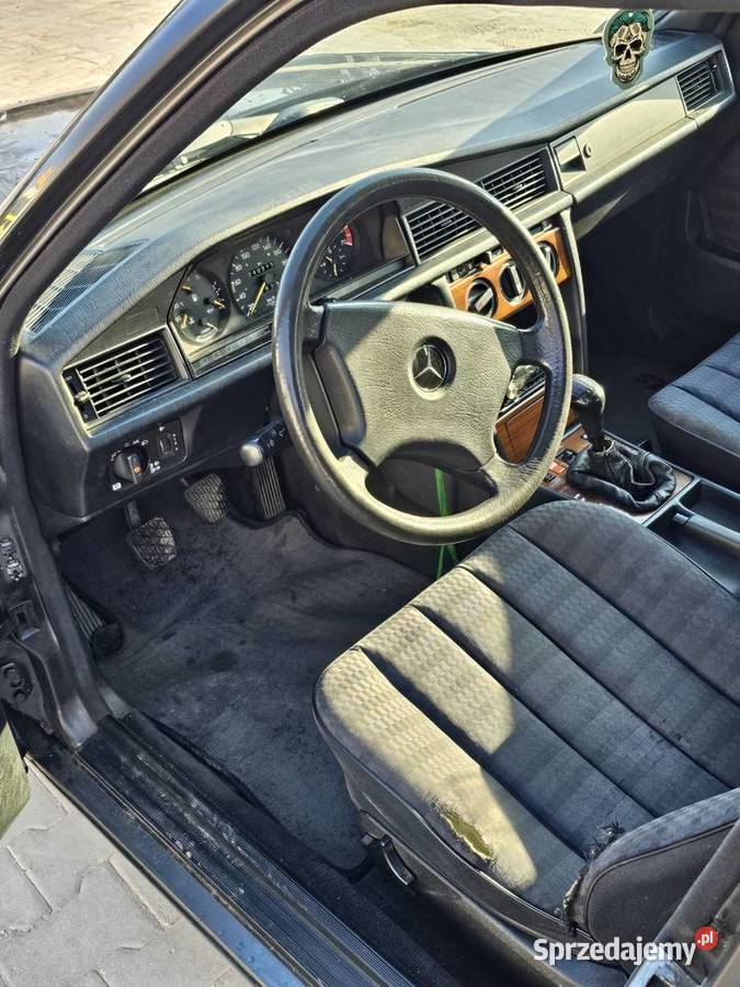 Mercedes 190 świętokrzyskie Wąchock