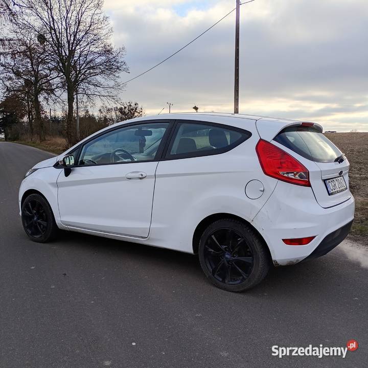 Ford Fiesta MK7 2012r Pierwszy Wł Okazja Mełno sprzedam