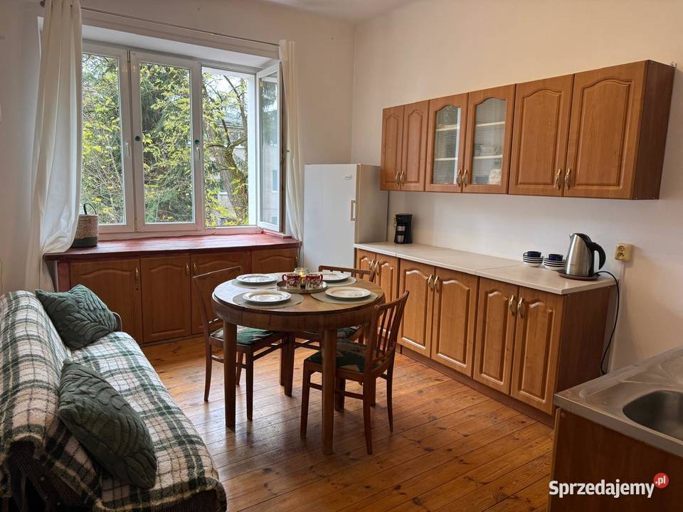 Studenta Kawalerka w kamienicy na Starych Warszawa