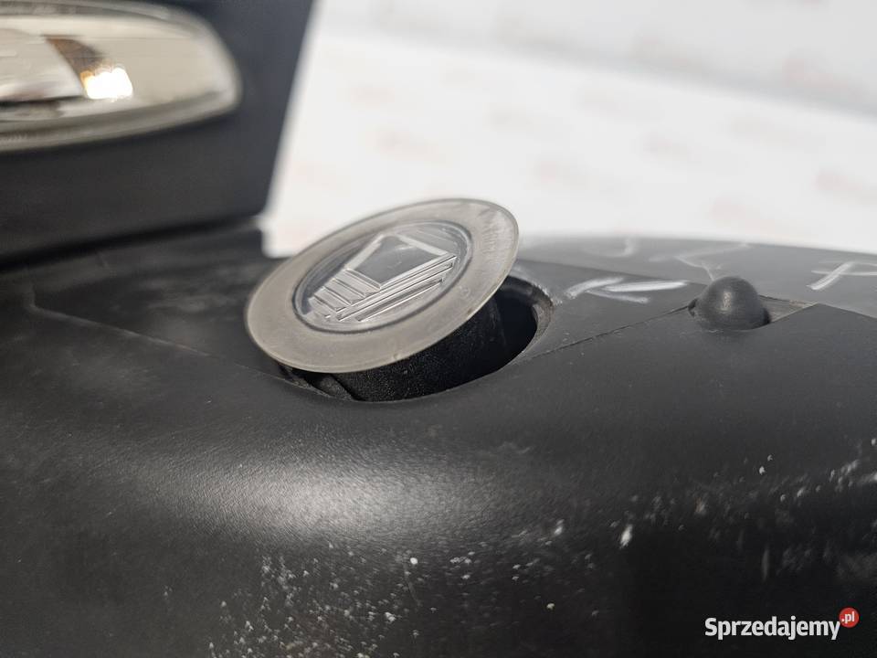 PEUGEOT 3008 I 12r lusterko prawe 65pin 11pin osobowe Kielce