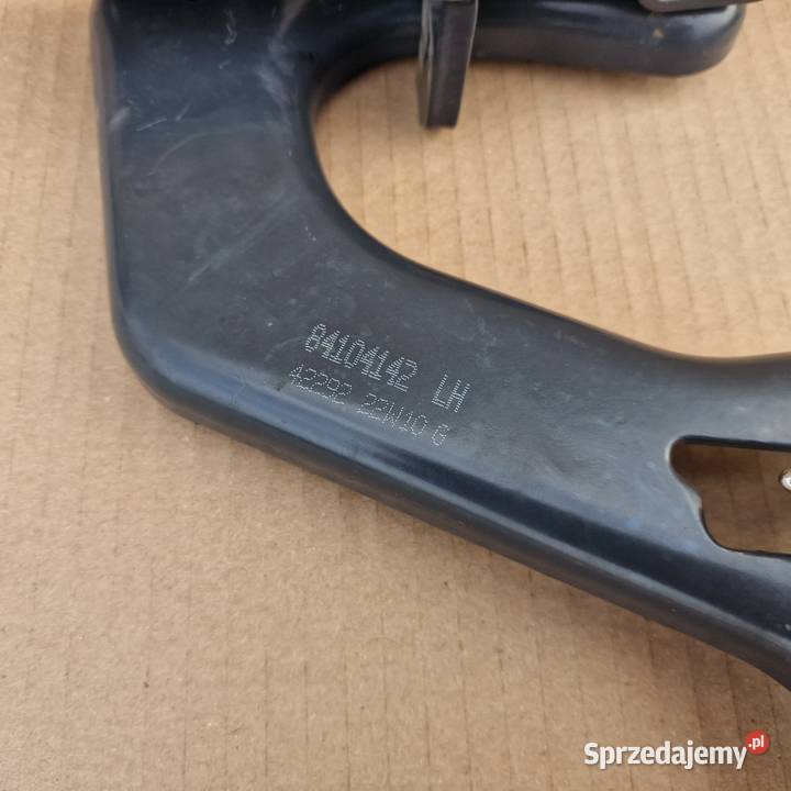 VOLVO FH4 ZAWIAS STOPNIA GRILLA Bieleń