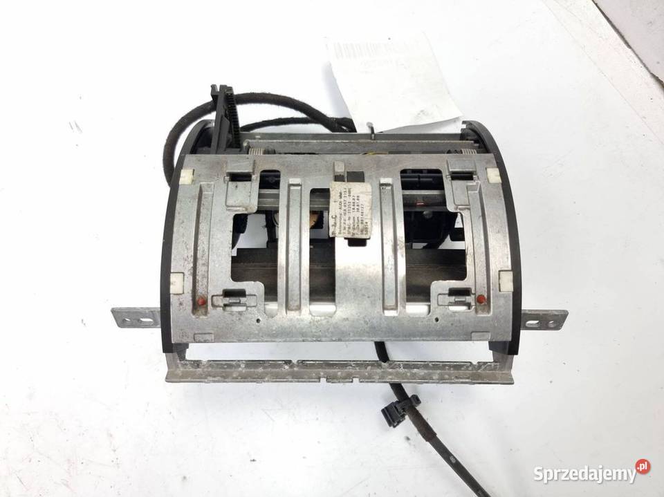 WYŚWIETLACZ WINDA AUDI S8 D3 4E08577273F Lipno