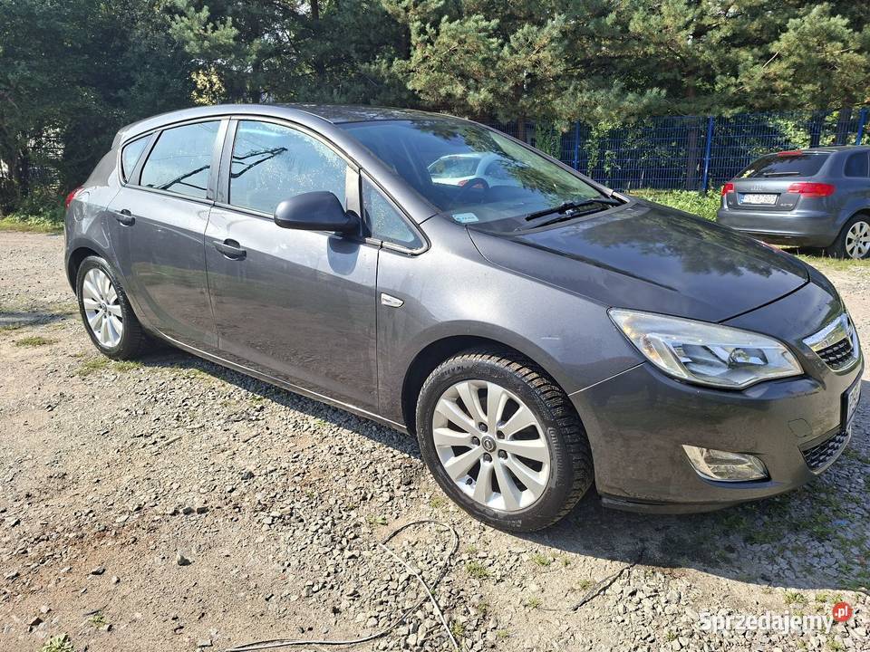 OPEL ASTRA J 17cdti 110 2010r 6biegów 240 Wrocław