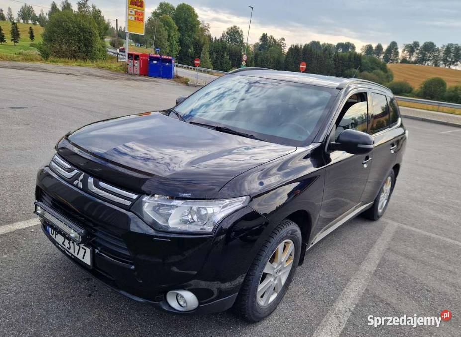 MITSUBISHI OUTLANDER
