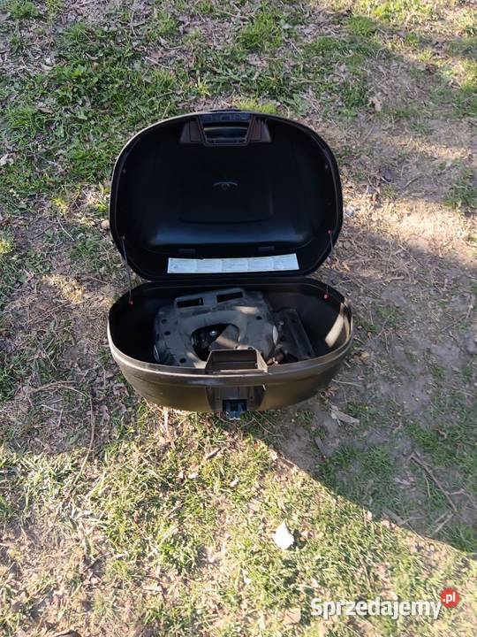 Kufer centralny Giwi do Suzuki Burgman 650