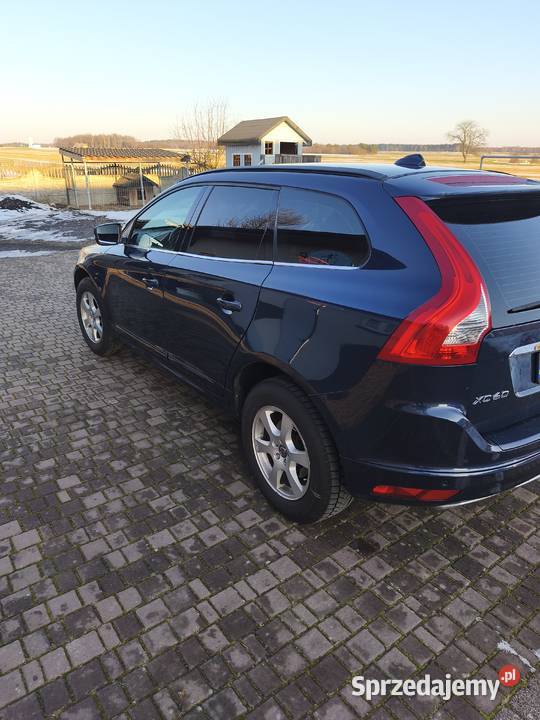 Volvo XC60 momentum 20 181 237