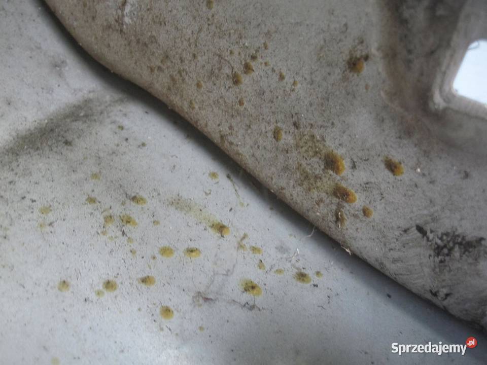 BMW F10 LIFT błotnik prawy przód świętokrzyskie sprzedam