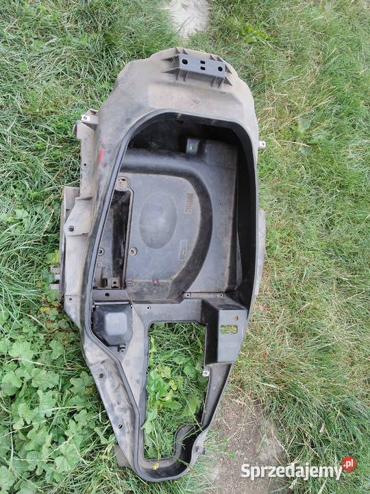 Honda Pantheon 2T 1253 obudowa pod siedzeniem Części motocyklowe Świdnica