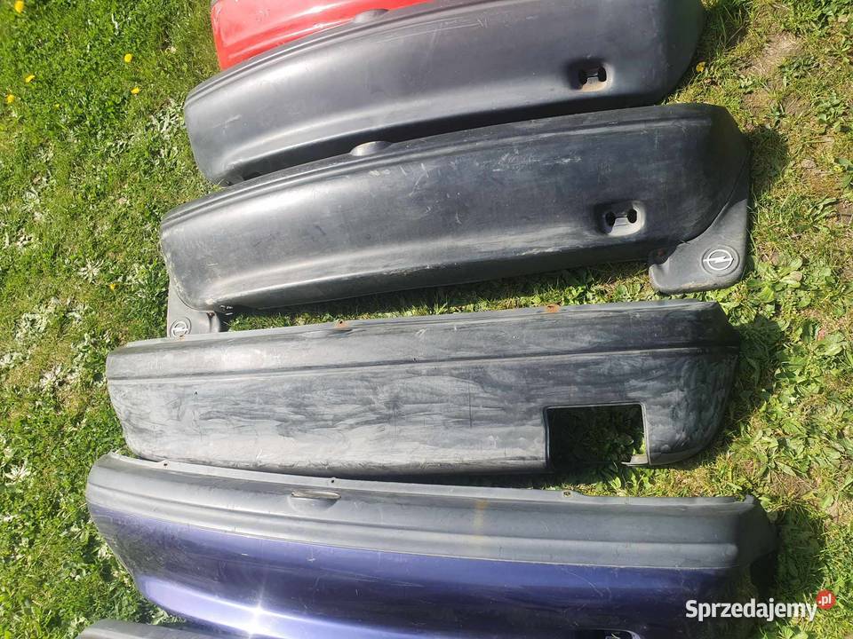 Zderzak tylny tył Opel Corsa B 3 drzwi 9300 sprzedam