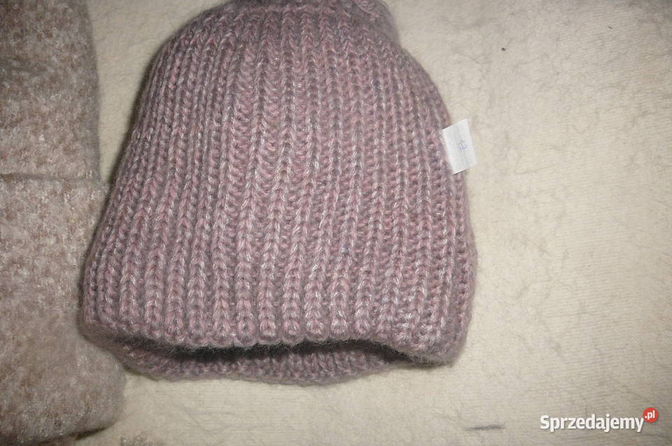 Czapka jasna pudrowy róż produkt polski Nowa Wrocław