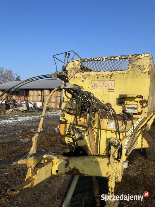 Sprzedam paszowóz sgariboldi Piątek sprzedam