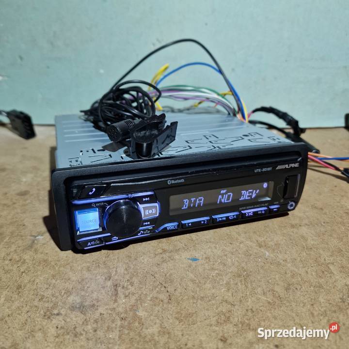 Radio samochodowe Alpine UTE201BT Bluetooth Aux sprzedam