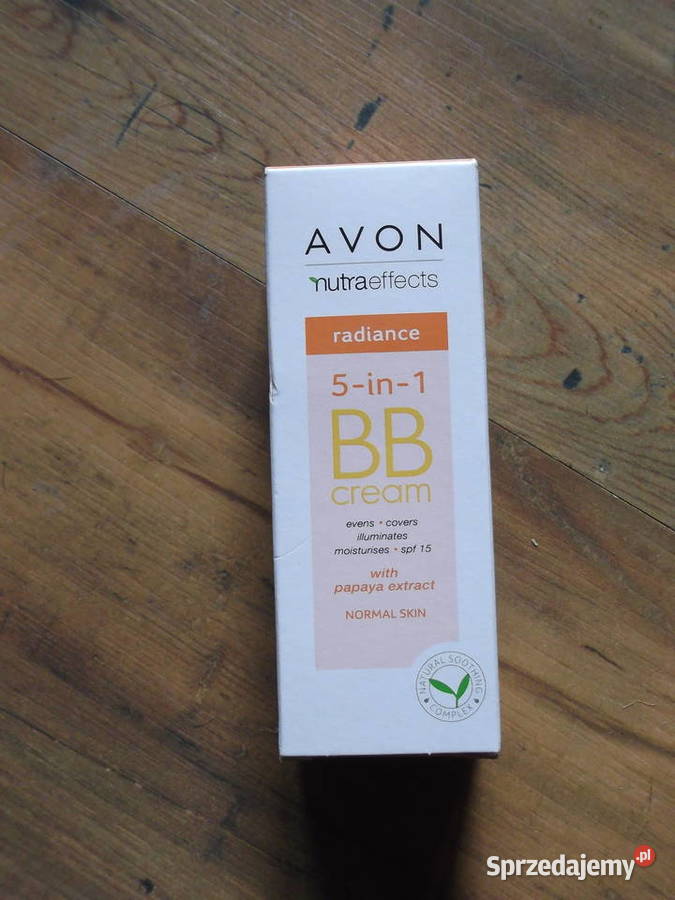 Rozświetlający krem BB odcień Light Avon Legnica