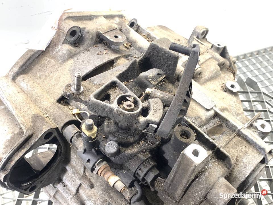 SKRZYNIA BIEGÓW VW PASSAT B7 NFU 20 140 1015 Skrzyni biegów