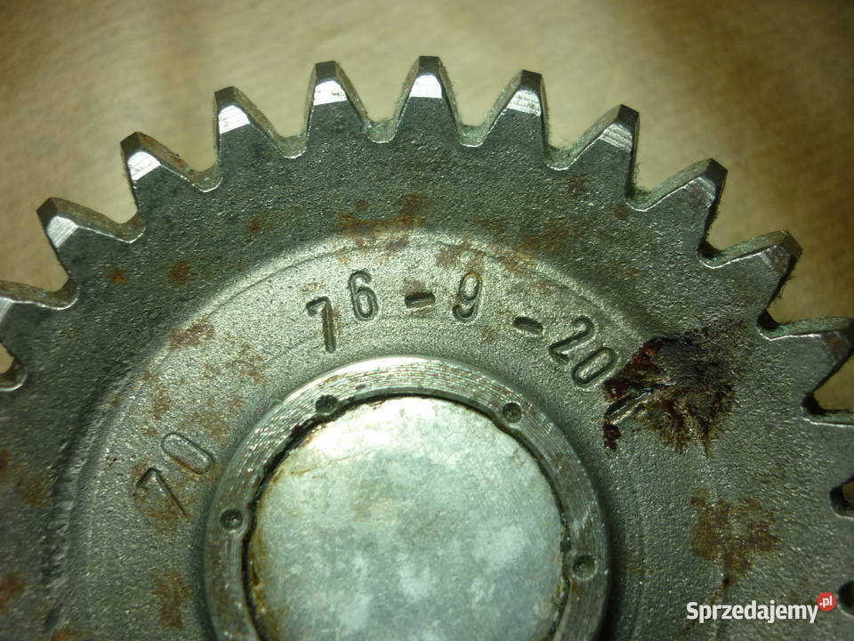 Koło zębate do silnika czołgowego Dębica