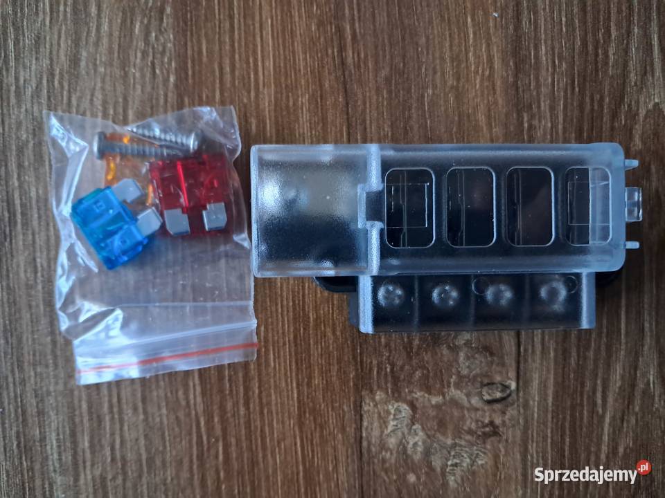 nowa skrzynka bezpieczników 4 gniazda brak metki świętokrzyskie Sandomierz sprzedam