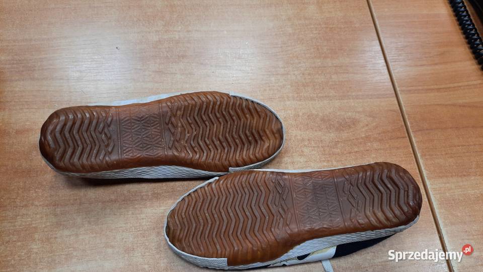Buty halowe dziecięce rozmiar 37 38 Sport i Wypoczynek Dębica sprzedam