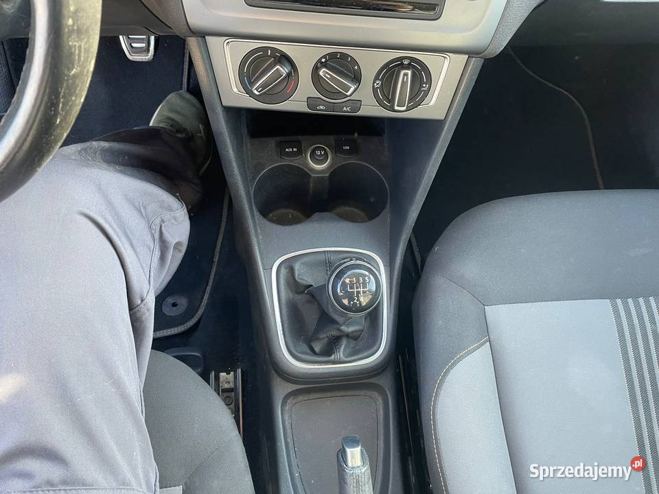 VOLKSWAGEN Polo V 12 TSi 90 BlueMotion Allstar Rok produkcji 2017 Wrocław sprzedam