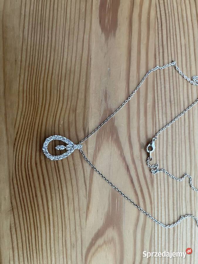 Wisiorek srebrny z cyrkoniami na łańcuszku Gdańsk