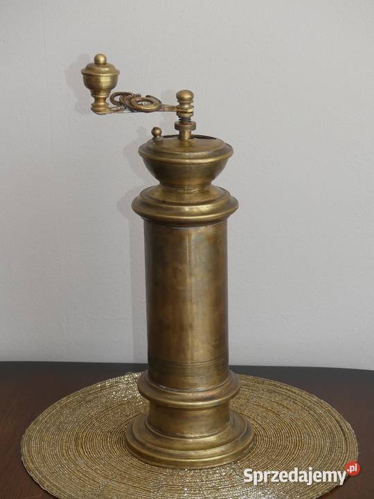 Piękny mosiężny młynek do kawy sygnowany