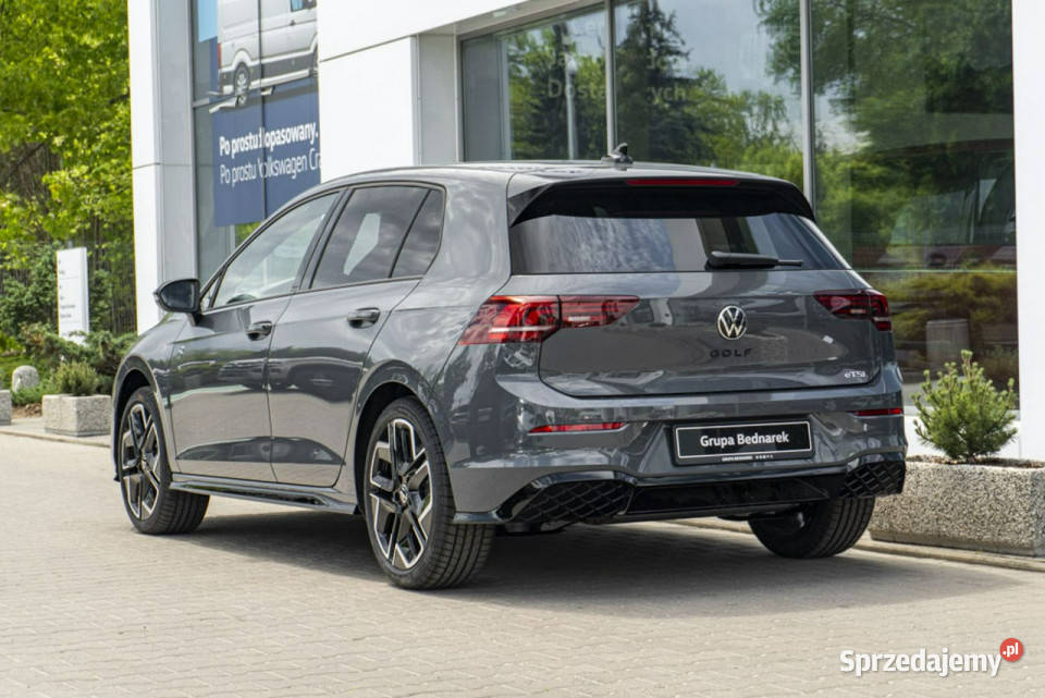 Volkswagen Golf RLine Plus 15 eTSI mHEV 150 DSG