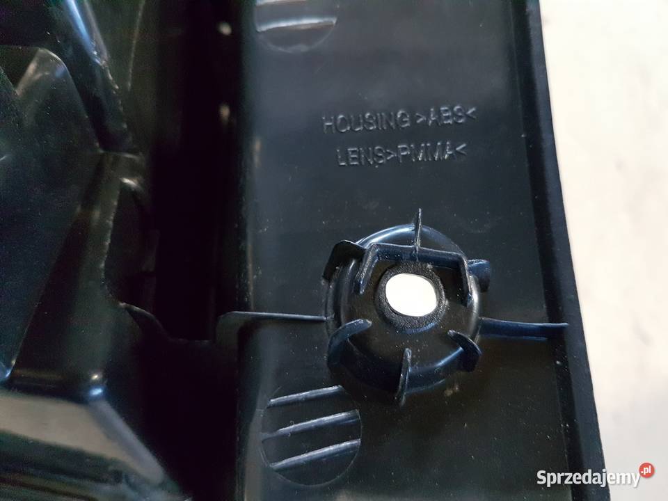 MITSUBISHI ASX OUTLANDER SPORT LAMPA TYLNA PRAWA osobowe Turek