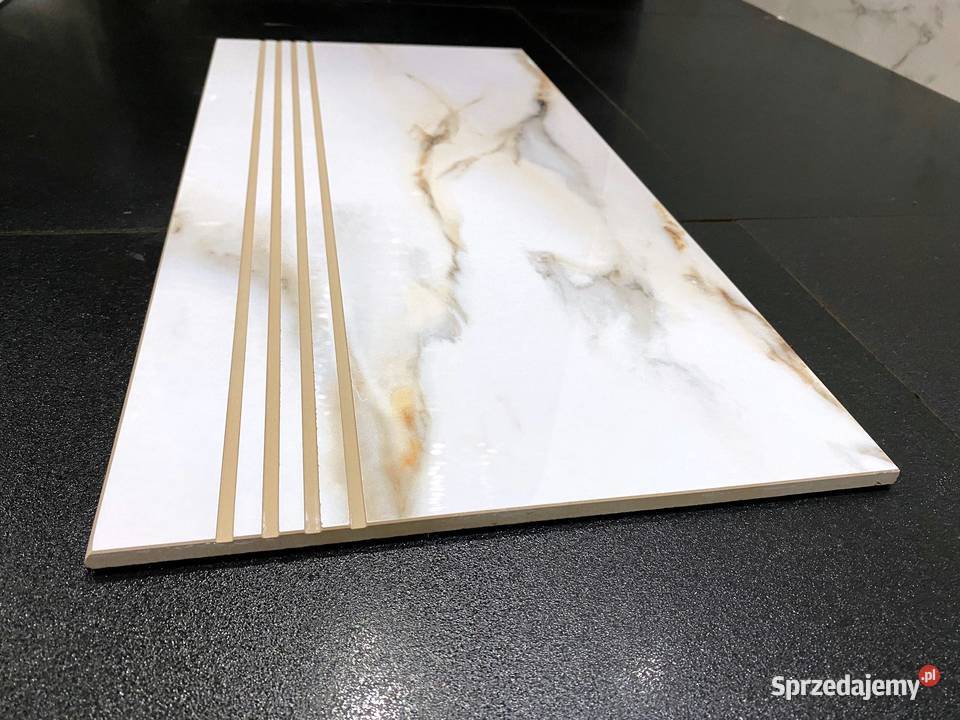 Marmur na schodach CALACATTA 30x60 WYSOKI POŁYSK Podłogi i schody łódzkie Łask