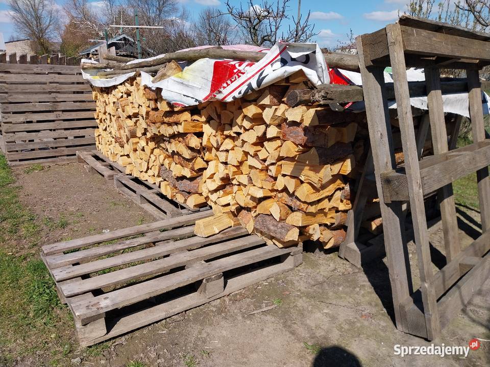 suche drewno opałowe sezonowane