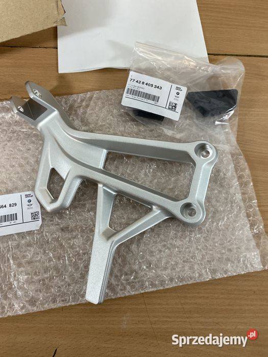 Nowy Set Lewy BMW F 750 GS 18L podnóżek pasażera Motoryzacja
